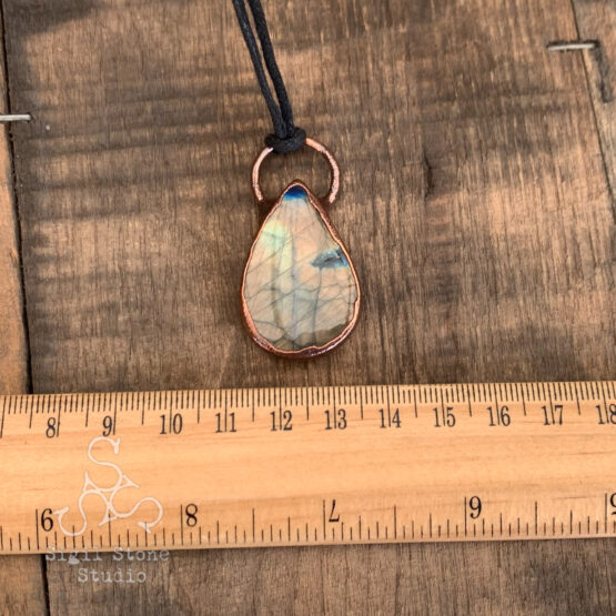 Labradorite Pendant - Image 6