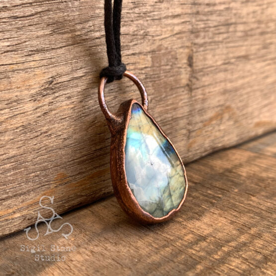 Labradorite Pendant - Image 4