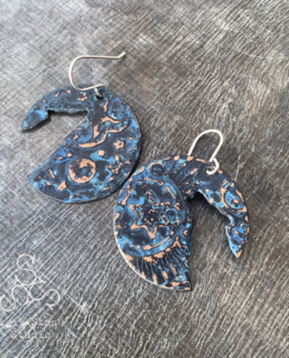Copper Earrings Howling Wolves